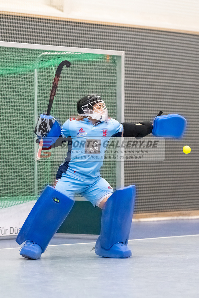 HK_20221203_101783 | 1. Bundesliga ( Halle ) Damen Düsseldorfer HC -  Bonner THV am 3.12.2022 Düsseldorfer HC, Düsseldorf , Nathalie Kulbatzki ( Torfrau Düsseldorfer HC #1 )