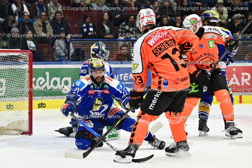 EC IDM WÄRMEPUMPEN VSV vs. MOSER MEDICAL GRAZ99ERS | #71 Steven Strong EC VSV, #13 Michael Schiechl Graz 99ers, #35 Joe Cannata EC VSV, EC IDM WÄRMEPUMPEN VSV vs. MOSER MEDICAL GRAZ99ERS, EC IDM WÄRMEPUMPEN VSV vs. MOSER MEDICAL GRAZ99ERS am 12.03.2026 in Villach (Stadthalle Villach), Austria, (Photo by Bernd Stefan)