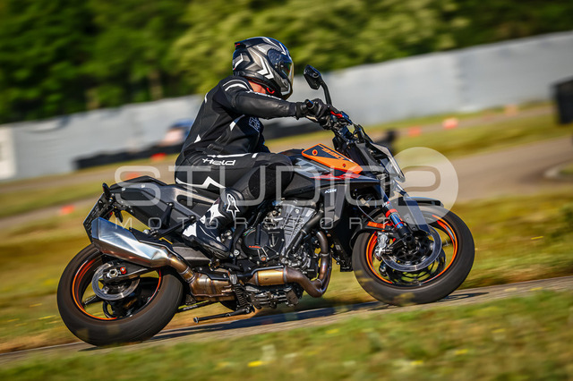 0108-260508DCB-016_108 | Deine Full-Service-Agentur für ✔️Videoproduktionen und ✔️Motorsportfotografie Jetzt Angebot anfragen!