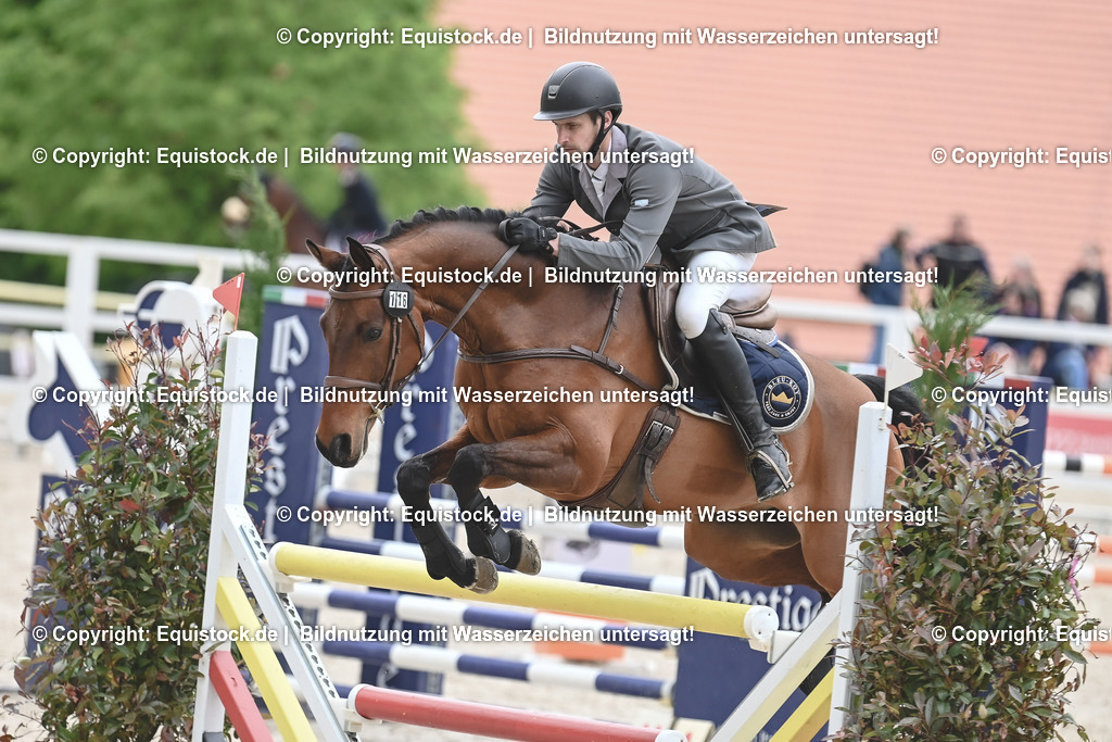 20230514_CCI4_Springen_0133 | equistock