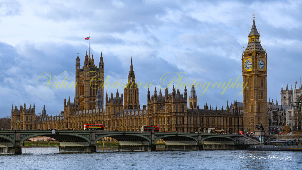 Big Ben 1.1 | Christian Vulin  - Realisiert mit Pictrs.com