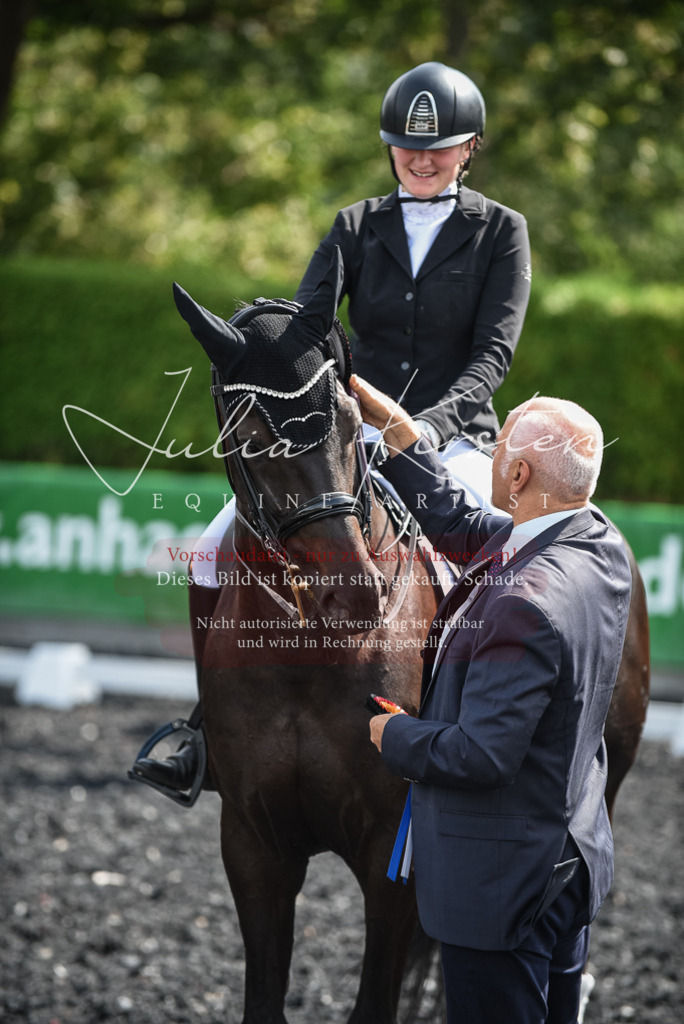 DSC_5134 | Pferde- und Turnierfotografie in Westsachsen. Pferdeportraits, Auftragszeichnungen und intuitive Kunst.
