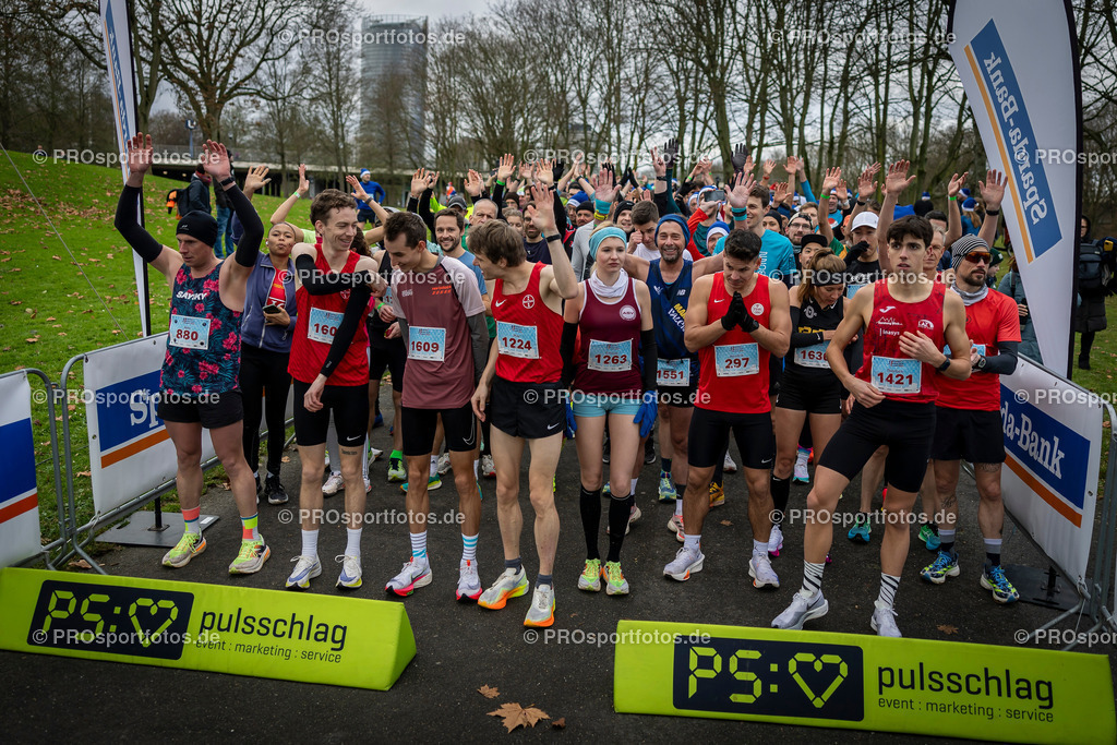 Bonner Nikolauslauf in Bonn, 08.12.2024 | Impressionen vom Bonner Nikolauslauf am 08.12.2024 in Bonn (Freizeitpark Rheinaue). Foto: BEAUTIFUL SPORTS/Axel Kohring