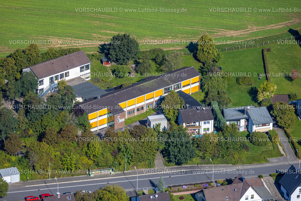 Plettenberg230908163 | Luftbild, Grundschule Holthausen, Holthausen, Plettenberg, Sauerland, Nordrhein-Westfalen, Deutschland