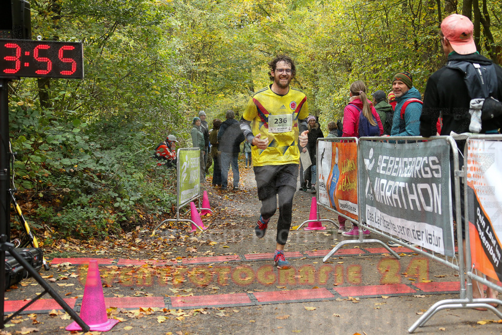 251026_1315_EX1_3020 | Sportfotografie im Rhein-Sieg Kreis, Köln, Bonn, NRW, Rheinland Pfalz, Hessen, etc. Unser Tätigkeitsfeld umfasst den Laufsport vom Volkslauf über den Marathon, Duathlon, Triathon bis zum Ultralauf wie Kölnpfad Ultra oder Schindertrail.