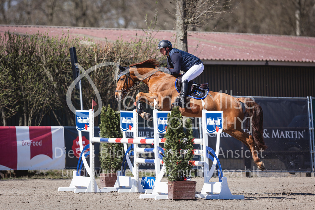 250408_Mühlen_SprPf-L-306 | Deine schönsten Turniermomente als professionelle Fotos! Entdecke hochwertige Pferdesport-Fotografie im Online-Shop. Jetzt Fotos finden & bestellen!