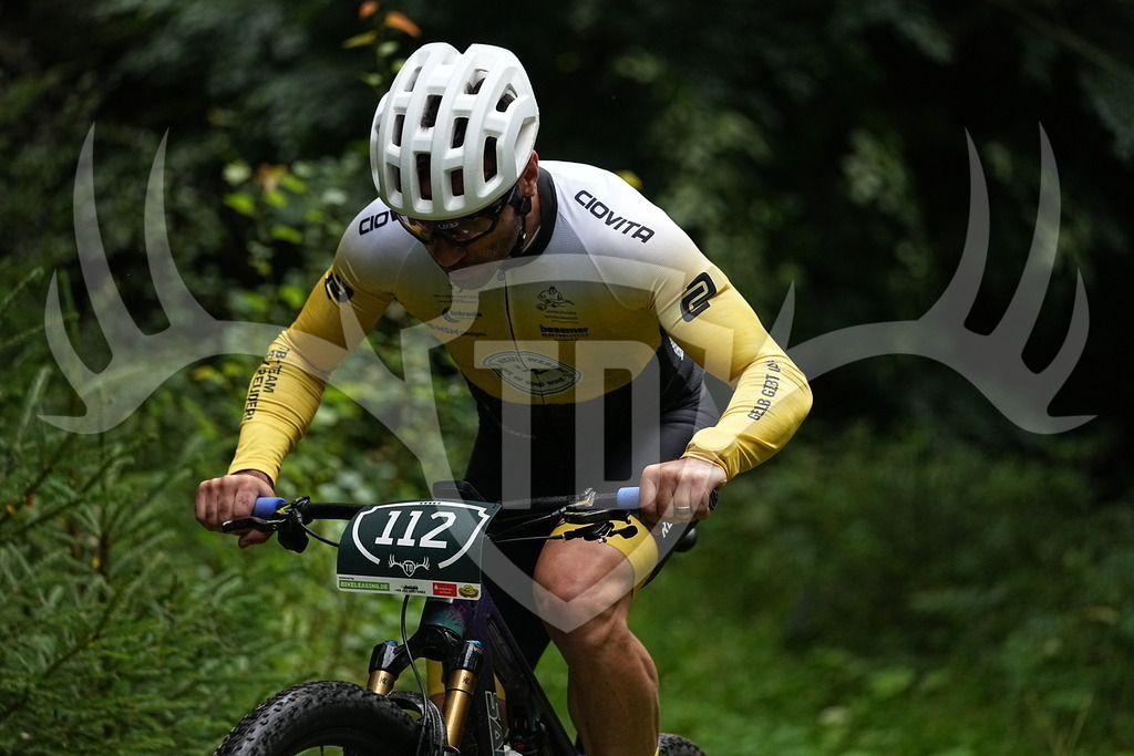 FC109574 | Fotogalerie der Treibjagd im Dunkelwald - Dein MTB Etappenrennen im Erzgebirge - Realisiert mit Pictrs.com
