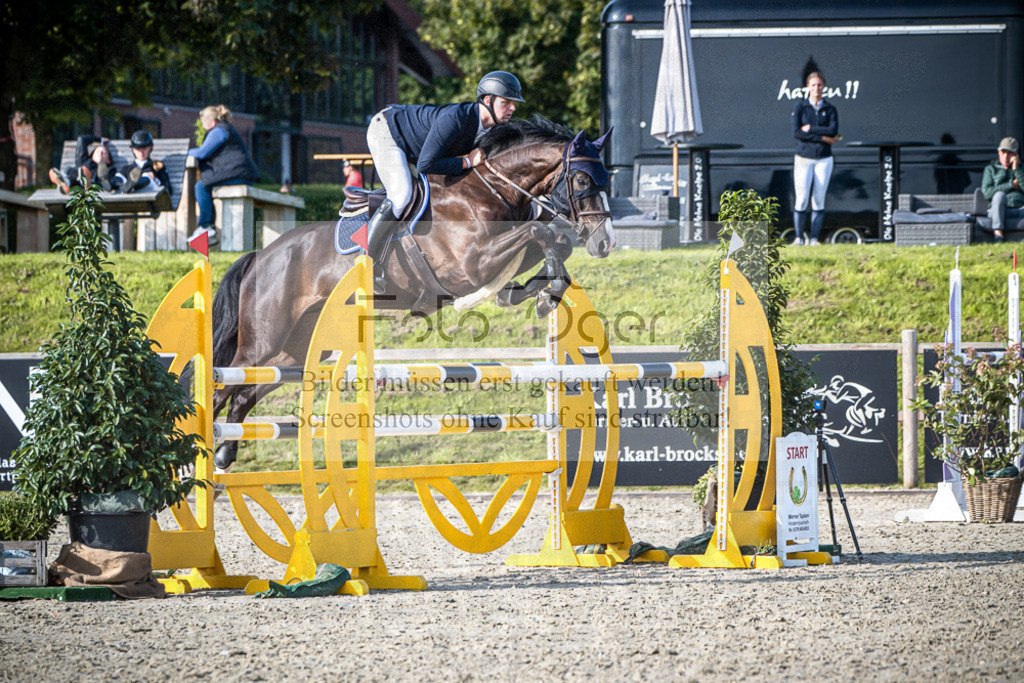 DOS_5423 | Entdecke hochwertige Reitturnierfotos von Foto Oger. Professionell, emotional und authentisch – jetzt Lieblingsmomente im Shop bestellen.Deutschlandweite Turnierfotografie. - Realisiert mit Pictrs.com
