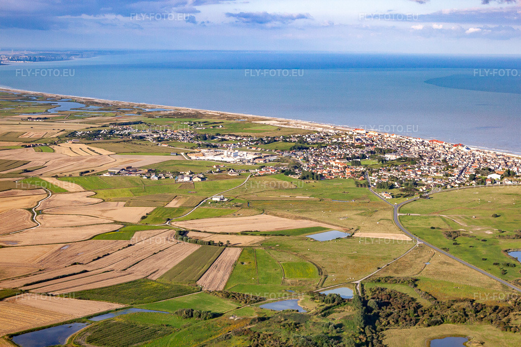 Vue aérienne: Vue de la ville à Cayeux-sur-Mer dans le département Somme, France – .Photo: IMG_70959.jpg prise le 24/08/2014 par Werner Riehm/FLY-FOTO.eu – Résolution de l'original: 4752 x 3168 px
