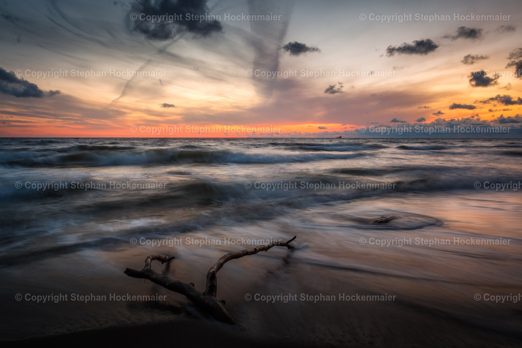 Sonnenaufgang an der Ostsee | Sonnenaufgang am Nordstrand von Göhren auf der Insel Rügen - Realisiert mit Pictrs.com