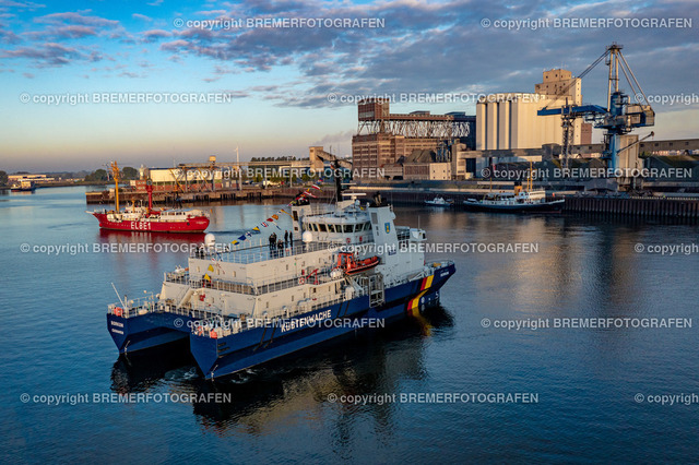 DJI_0128 | 30.09.2022 Drohnenaufnahmen Dt. Schifffahrtstag 2022 Bremen Wendebecken / Weser
