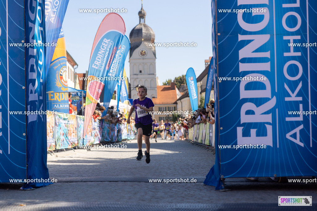 VJ__3392 | Stadtlauf Erding 2025 #stadtlauferding #erdingstadtlauf #stadtlauf_erding #laufmotivation #trisporterding #yourpictrs #sportshot_your_pictrs