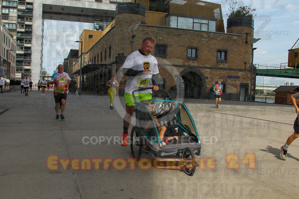 250920_1332_EV4_5950 | Sportfotografie im Rhein-Sieg Kreis, Köln, Bonn, NRW, Rheinland Pfalz, Hessen, etc. Unser Tätigkeitsfeld umfasst den Laufsport vom Volkslauf über den Marathon, Duathlon, Triathon bis zum Ultralauf wie Kölnpfad Ultra oder Schindertrail.