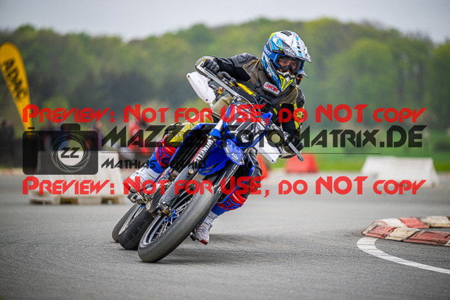 MaZZes_FotoMatrix_230507_7747 | S4