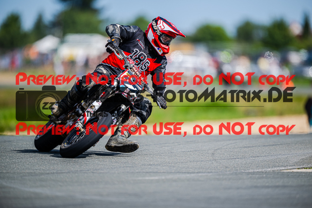 MaZZes_FotoMatrix_220903_3431 | UE40