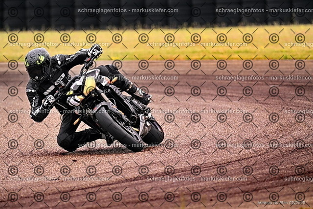 25bt02-0085 | markuskiefer.com - Realisiert mit Pictrs.com