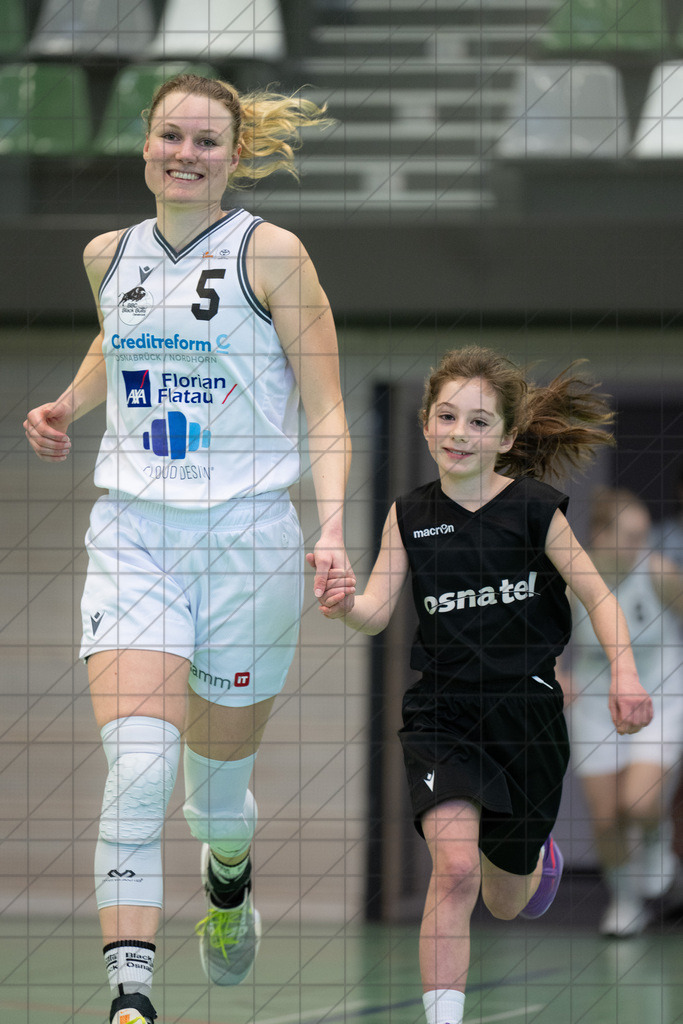 2. DBBL Nord 24/25 | 09.03.2025 | BBC OS vs. ChemCats Chemnitz | 2. DBBL Nord 24/25 | 09.03.2025 | BBC OS vs. ChemCats Chemnitz - - - - - CREDIT, www.bullenfotos.de, Martin König, Hörner Weg 40, D-49078 Osnabrück, +4917663732967, Nutzung und Weitergabe nur zu den vereinbarten Zwecken. Presseanfragen an Urheber. Alle Rechte beim Urheber. - - - - - - Realisiert mit Pictrs.com