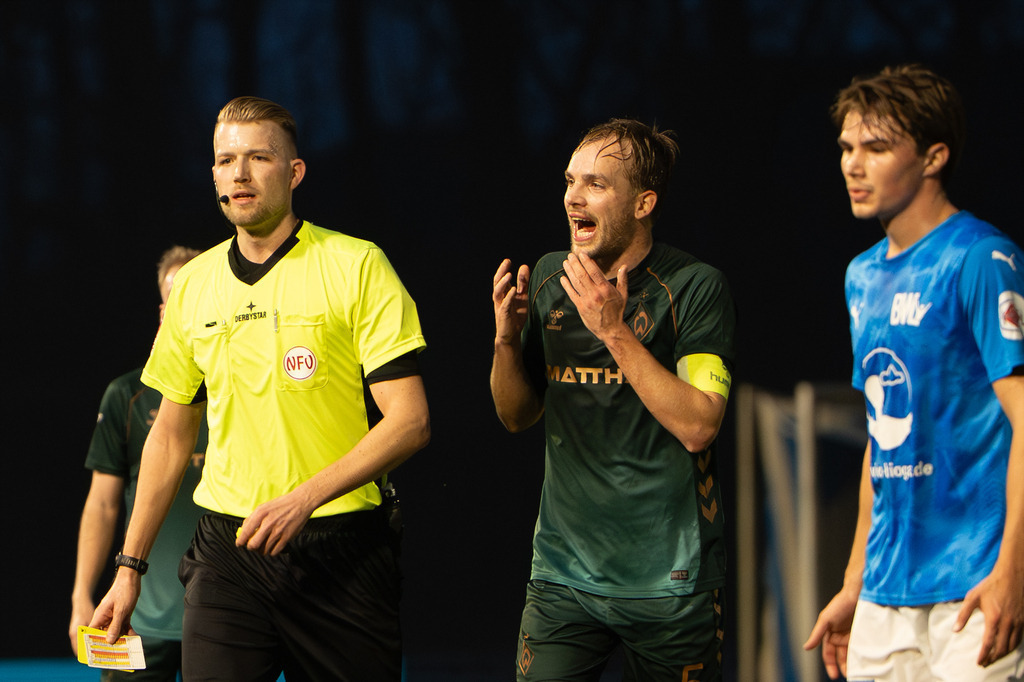 Fußball I Herren I Saison 2025-2026 I Regionalliga Nord I 25. Spieltag I TuS Blau-Weiß Lohne - Werder Bremen II I 5766 | jns.sportfotos - Realisiert mit Pictrs.com