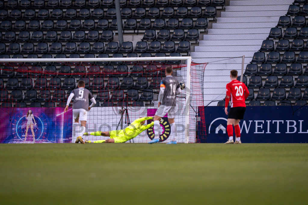 SG Sonnenhof Grossaspach vs. SSV Ulm 1846 Fussball, Fussball, WFV-Pokal, Viertelfinale, 01.04.2026 | Parade durch Maximilian Reule (SG Sonnenhof Grossaspach, #01),SG Sonnenhof Grossaspach vs. SSV Ulm 1846 Fussball, Fussball, WFV-Pokal, Viertelfinale, 01.04.2026