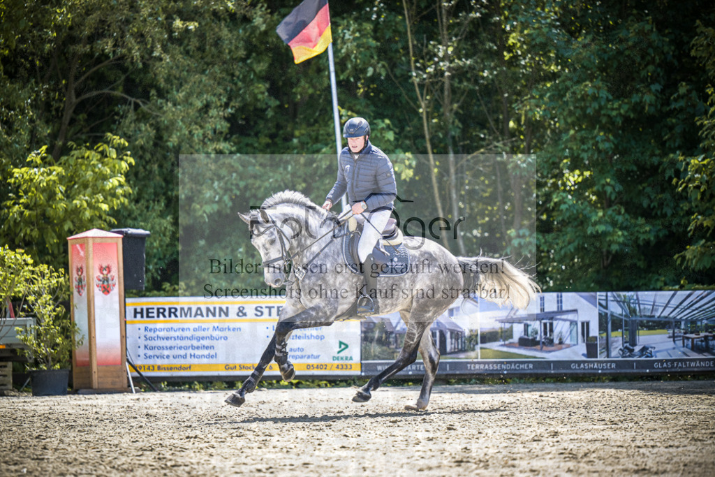 DOS_5554 | Entdecke hochwertige Reitturnierfotos von Foto Oger. Professionell, emotional und authentisch – jetzt Lieblingsmomente im Shop bestellen.Deutschlandweite Turnierfotografie. - Realisiert mit Pictrs.com