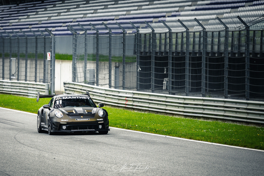 R6PZ0864 _Alexander Tschuncky | Entdecken Sie die faszinierende Welt von Alexander Tschuncky Arts: Kreative Fotografie, atemberaubende Automobilkunst und hochwertiger Bilderdruck. Lassen Sie sich inspirieren! - Realisiert mit Pictrs.com