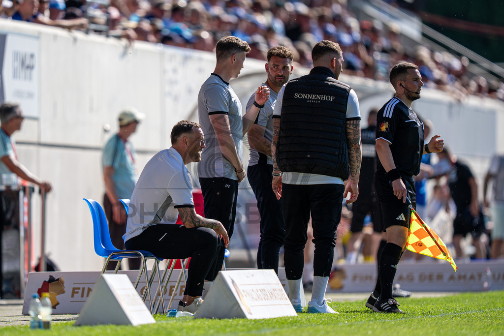Stuttgarter Kickers vs. SG Sonnenhof Großaspach, Fussball, WFV-Pokal, Finale, 23.05.2026 | Julian Schieber (sportilicher Leiter SG Sonnenhof Großaspach),Stuttgarter Kickers vs. SG Sonnenhof Großaspach, Fussball, WFV-Pokal, Finale, 23.05.2026