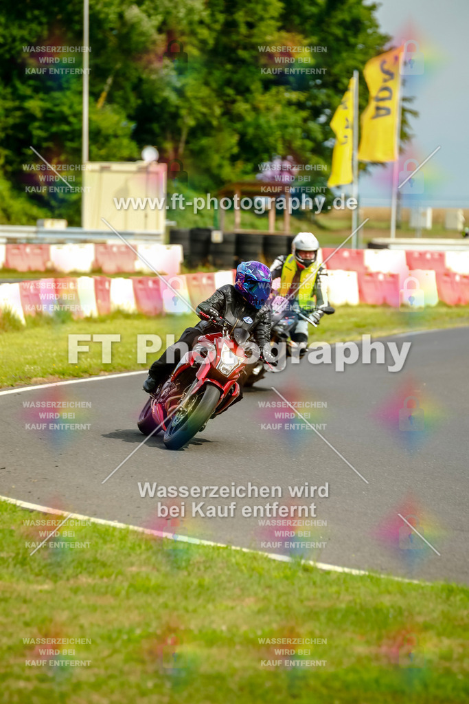 VBK-4506 | Hier findet Ihr Bilder von Touristenfahrten auf der Nürburgring Nordschleife oder von anderen Veranstaltungen die ich besucht habe. Viel Spass beim Durch Schauen 