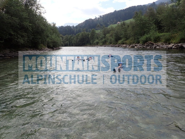 P7260026 | Bestelle die Bilder deines Berg- oder Wasser-Abenteuers mit Mountain Sports bequem von zu Hause aus direkt über unseren Online Fotoshop von pictrs.com. - Realisiert mit Pictrs.com