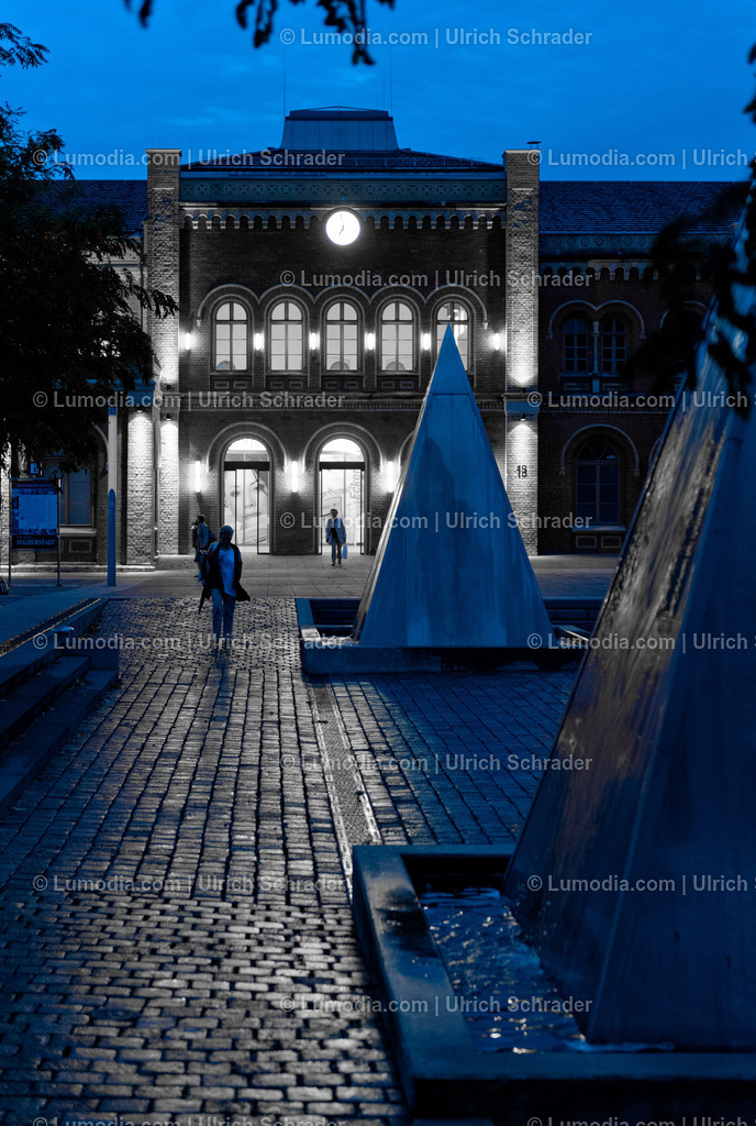 00491-2361 - Bahnhof Halberstadt | Stockfoto und Bilderpool mit Bildmaterial aus Deutschland, dem Harz, Halberstadt, Quedlinburg, Wernigerode und weltweit. Qualitativ hochwertige und professionelle Fotos anschauen und kaufen. - Realisiert mit Pictrs.com