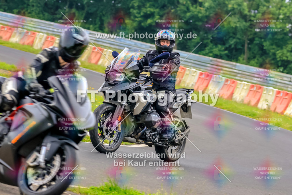 VBK-6807 | Hier findet Ihr Bilder von Touristenfahrten auf der Nürburgring Nordschleife oder von anderen Veranstaltungen die ich besucht habe. Viel Spass beim Durch Schauen 