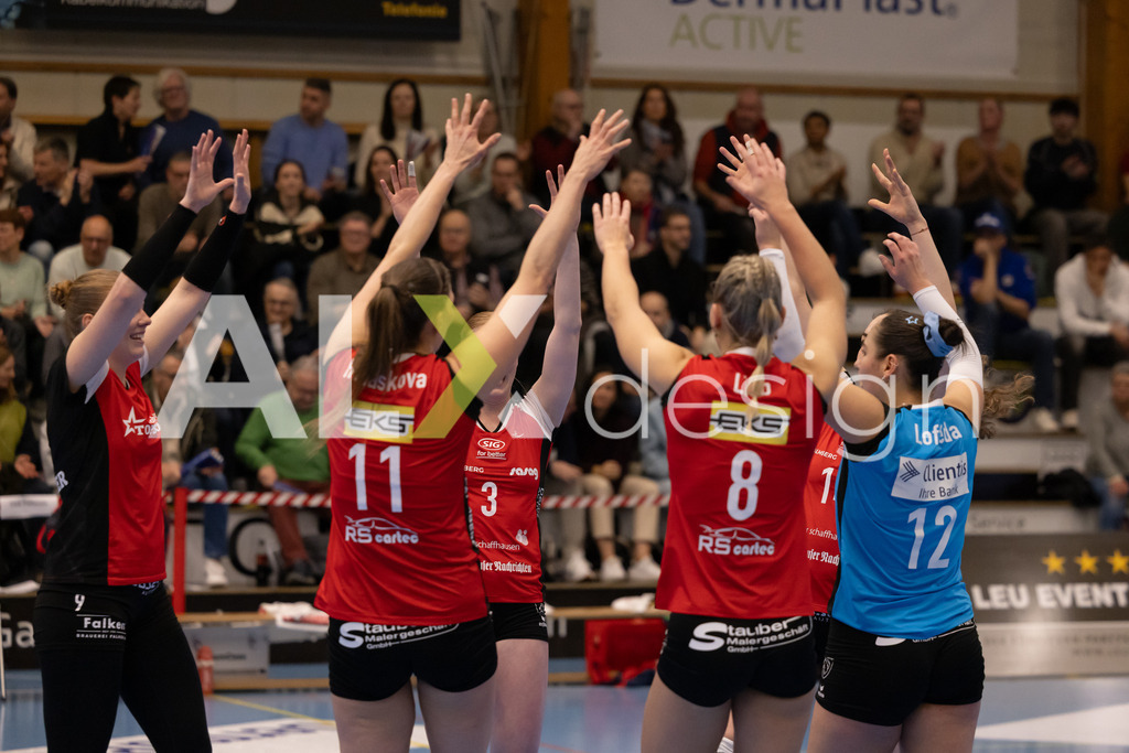 Volleyball I Frauen I Saison 2025-2026 I Volleyball NLA | Women I 1/4 Finals I VC Kanti Schaffhausen - BIWI Volleyball Franches-Montagnes I 21.02.2026 | Hochwertige Sportfotos kaufen & lizenzieren für Medien, Vereine, Agenturen & Sportler:innen. Entdecke professionelle Sportfotografie im Bildshop von Alexander Franzen. - Realisiert mit Pictrs.com