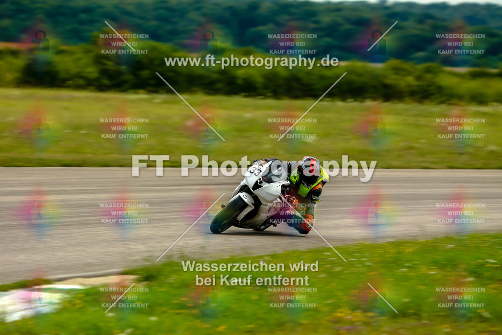 Chambley Juli-3241 | Hier findet Ihr Bilder von Touristenfahrten auf der Nürburgring Nordschleife oder von anderen Veranstaltungen die ich besucht habe. Viel Spass beim Durch Schauen 