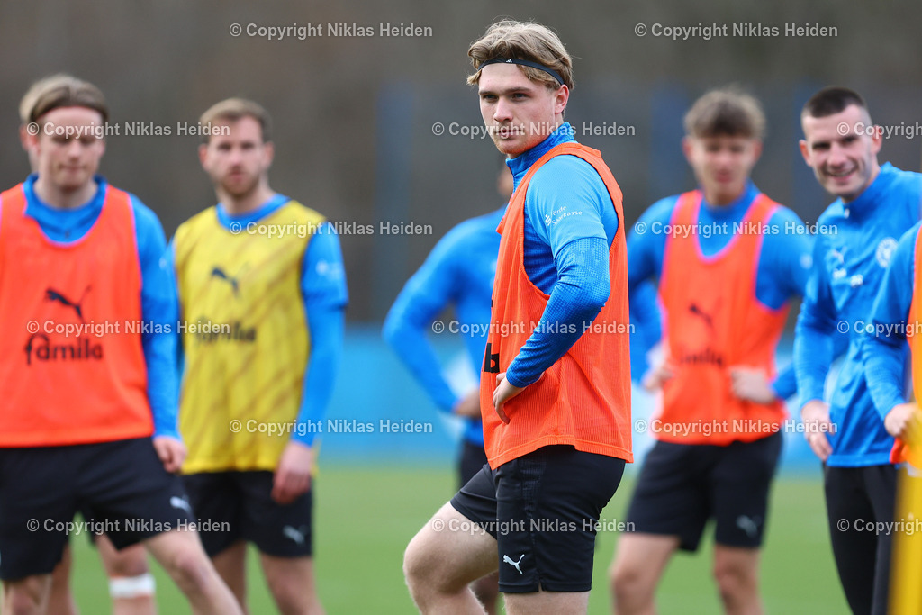 NH_HolsteinKiel_Training_17032026 | #29 Niklas Niehoff (Holstein Kiel)Fußball I Herren I Training I Saison 2025-2026 I Holstein Kiel I 17.03.2026 I Citti-Fußballpark