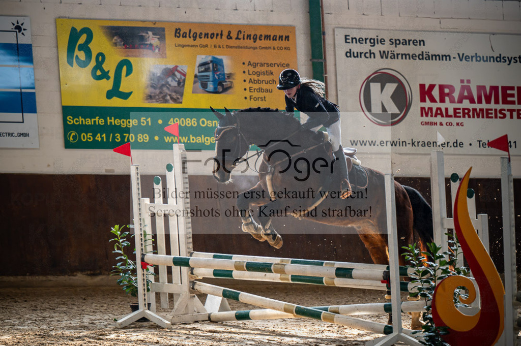 Hallenreittunier Voxtrup 2023 | Entdecke hochwertige Reitturnierfotos von Foto Oger. Professionell, emotional und authentisch – jetzt Lieblingsmomente im Shop bestellen.Deutschlandweite Turnierfotografie. - Realisiert mit Pictrs.com