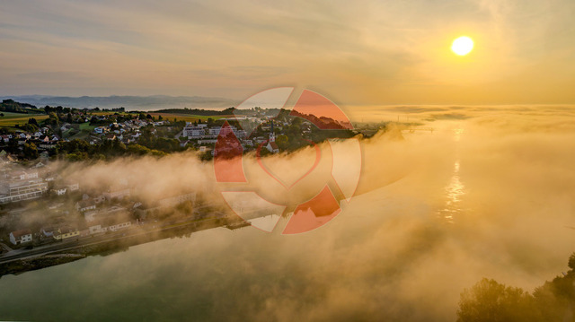 Mauthausen im Nebel | Beim Sonnenaufgang  - Realisiert mit Pictrs.com