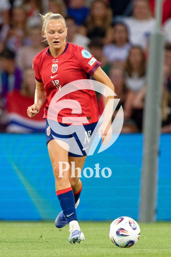 Norway v Italy - UEFA Women's EURO 2025 Quarter-Final | GENEVA, SWITZERLAND - JULY 16: Frida Maanum of Norway runs with the ball during the UEFA Women's EURO 2025 Quarter-Final match between Norway and Italy at Stade de Geneve on July 16, 2025 in Geneva, Switzerland. (Photo by Giuseppe Velletri/Sports Press Photo/Getty Images)