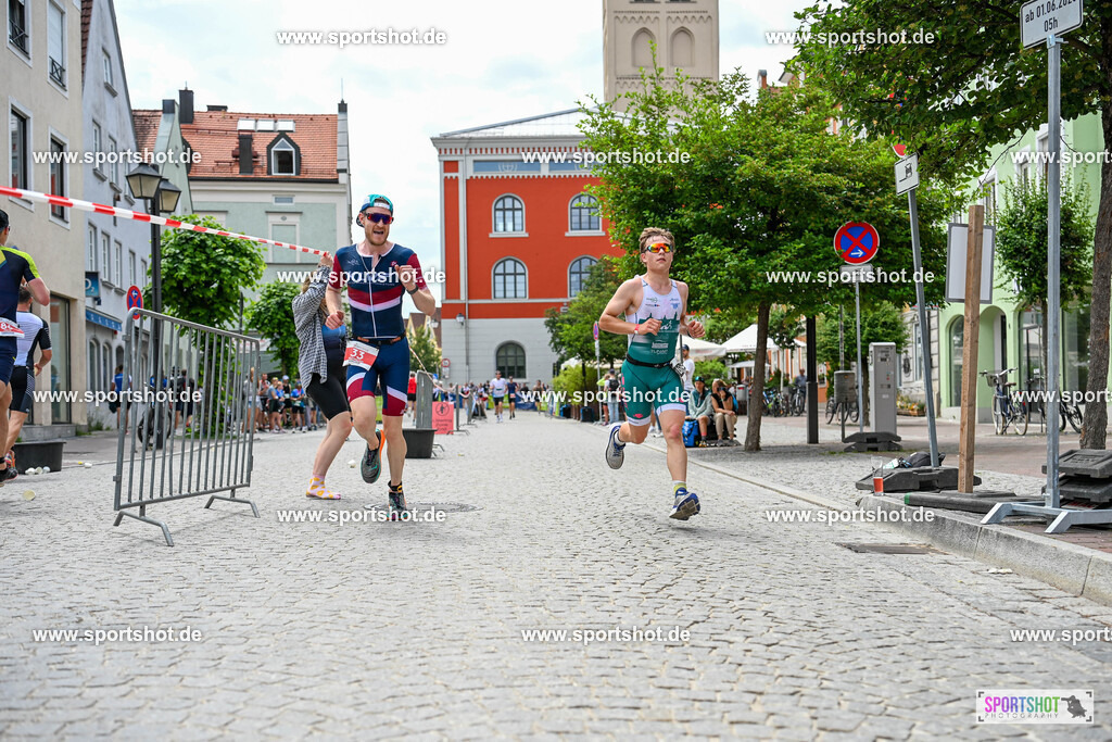 SZI_6317 | Stadttriathlon Erding 2025. #yourpictrs #sportshot_your_pictrs @Sportshotphotography #stadttriathlonerding Copyright: www.sportshot.de