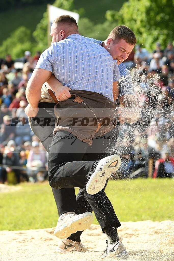 mDSC_7568 | Kaufen Sie Sportbilder im Onlineshop von Andy Scherrer Sportfotografie. Faszinierende Bilder von Sportevents aus der ganzen Schweiz. Fussball, Frauenfussball, Unihockey, Handball, Schwingen und weiteren Sportarten. - Realisiert mit Pictrs.com