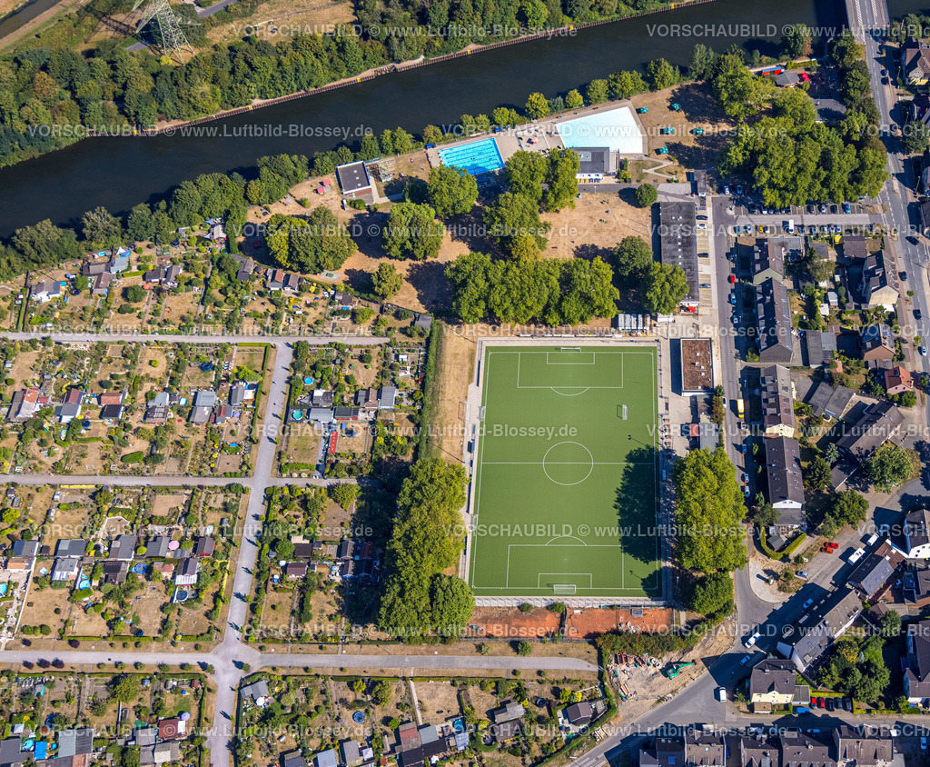 Essen220806697 | Luftbild, Freibad Hesse, Fußballplatz DJK Dellwig 1910 Scheppmannskamp, Essen-Dellwig, Essen, Ruhrgebiet, Nordrhein-Westfalen, Deutschland