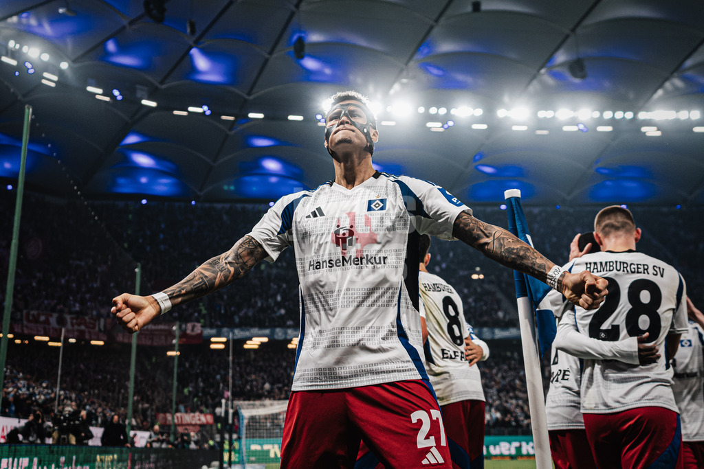 Fußball | Männer | Saison 2024/2025 | 2. Fußball-Bundesliga | 25. Spieltag | Hamburger SV vs. Fortuna Düsseldorf | 08.03.2025 | Davie Selke (#27, HSV) schießt ein Tor und jubelt