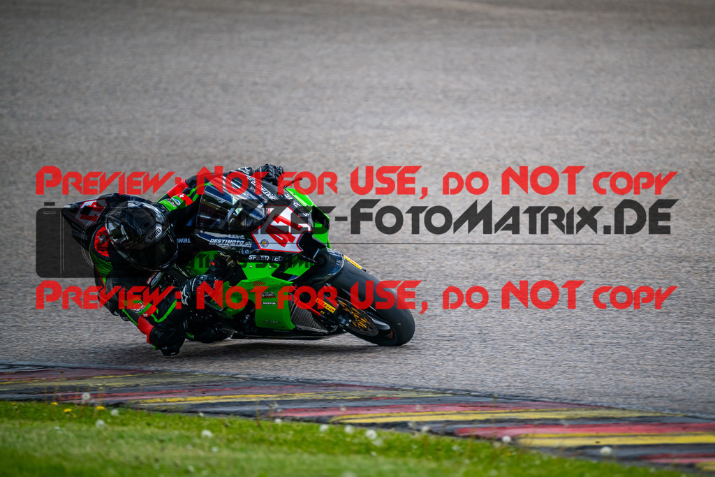 MaZZes_FotoMatrix_240505_6007705_1867 | STK1000