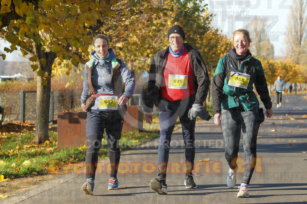 241201_1127_EV4_1294 | Sportfotografie im Rhein-Sieg Kreis, Köln, Bonn, NRW, Rheinland Pfalz, Hessen, etc. Unser Tätigkeitsfeld umfasst den Laufsport vom Volkslauf über den Marathon, Duathlon, Triathon bis zum Ultralauf wie Kölnpfad Ultra oder Schindertrail.