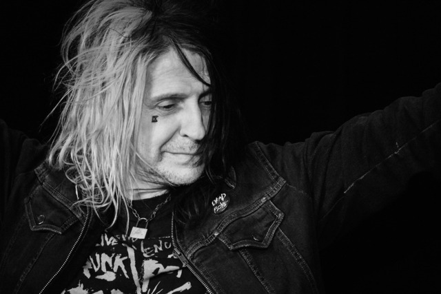 _XP35988-EyeHateGod | blende43