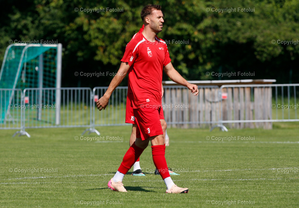 A_LUI_19072025_01 | SPORT,FUSSBALL ,TESTSPIEL ASKOE OEDT-UNION RAIFFEISEN MONDSEE 19.07.2025 IM BILD:LUKAS TURSCH (OEDT) UND (MONDSEE) FOTO:FOTOLUI