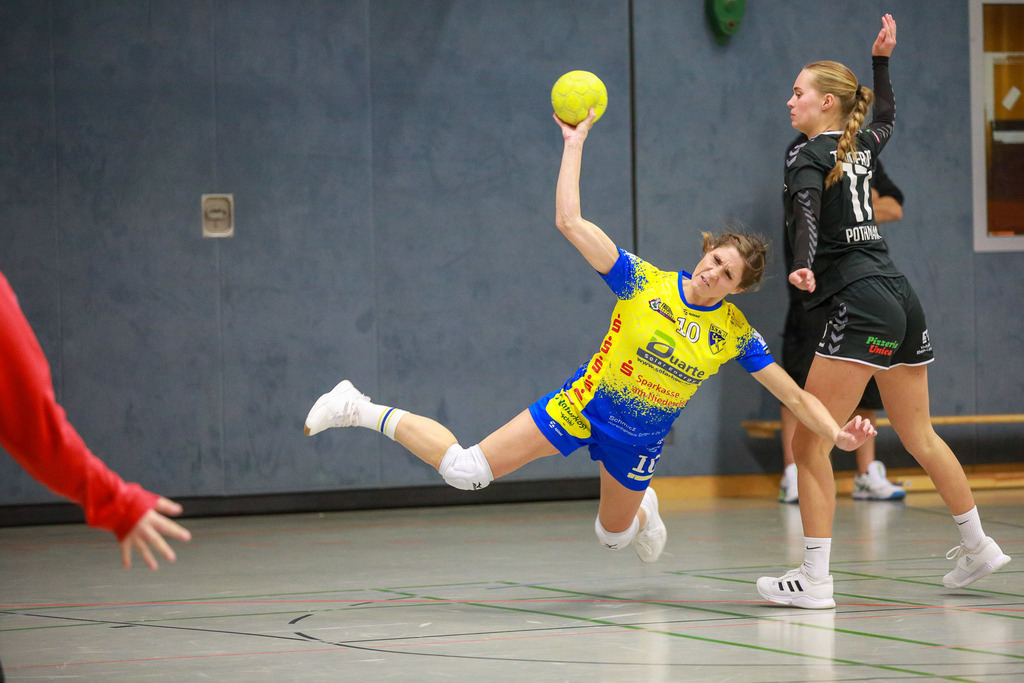 SVN_TvVoerde_021124_109 | Bildergalerie von Sport-Ereignissen aber auch von weiteren spannenden Dingen - nicht nur vom Niederrhein. In Anlehnung an den bekannten Spruch von Hanns Dieter Hüsch heißt das Motto: "Niederrhein ist überall".  - Realisiert mit Pictrs.com