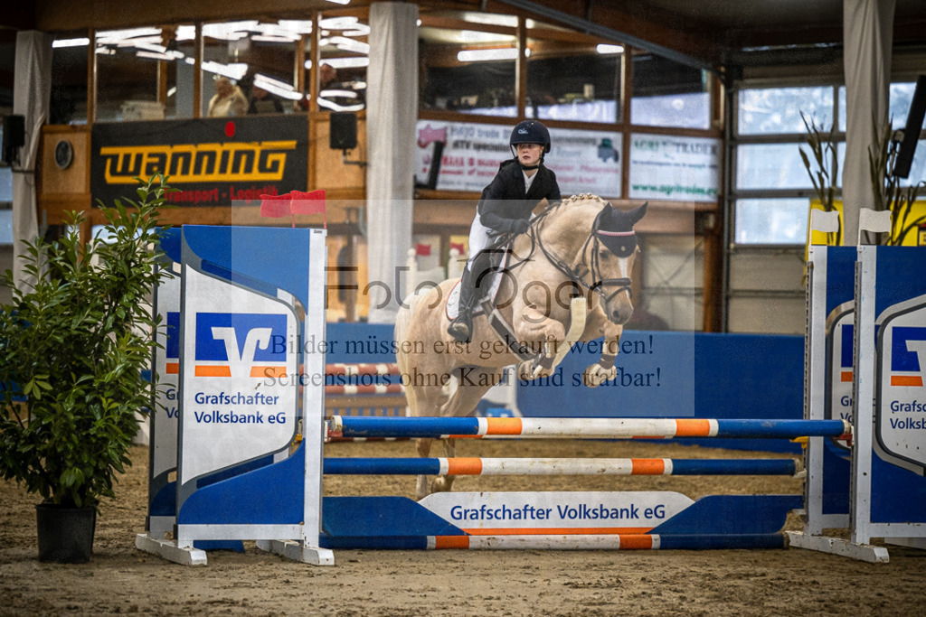 DOS_0563 | Entdecke hochwertige Reitturnierfotos von Foto Oger. Professionell, emotional und authentisch – jetzt Lieblingsmomente im Shop bestellen.Deutschlandweite Turnierfotografie. - Realisiert mit Pictrs.com