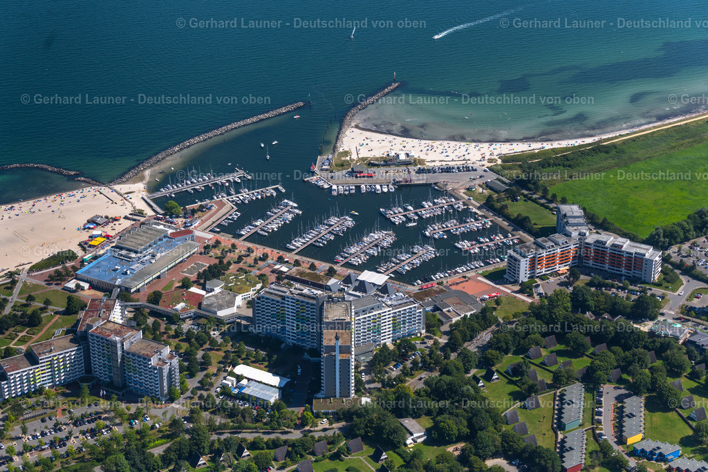 4037852 | Vamed Rehaklinik, Ostseebad Damp 07.08.2020 Schiffe im Yacht-Hafen an der Küstenregion der Ostsee in Damp im Bundesland Schleswig-Holstein. // The local community Damp and its sailboats in the harbor besides the coastline of the baltic sea in the state Schleswig-Holstein. Foto: Gerhard Launer