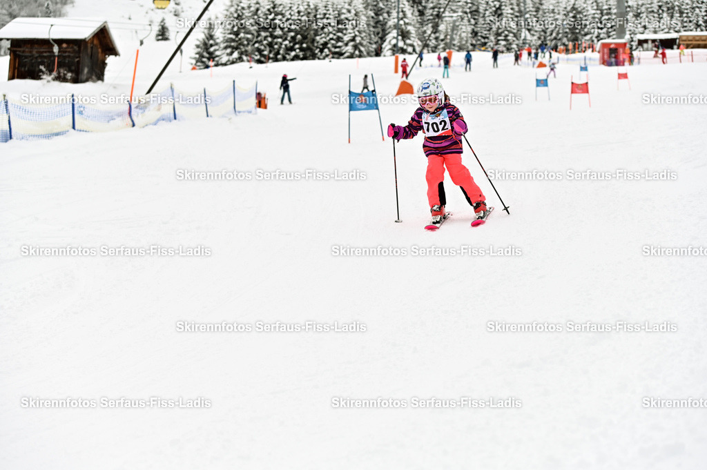 SRF_20.02.2026_0836 | Skirennfotos,Serfaus,Fiss,Ladis,Kinderskirennen,Winter,Tirol,Oberland,skirace,SFL,feelfree,weil wir's genießen,ski,Ski,skifahren,Sonnenplateau, - Realisiert mit Pictrs.com