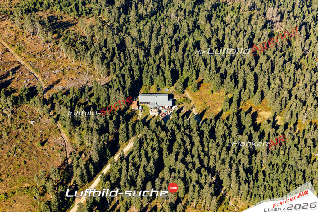 Aktuelles Luftbild von Kleiner Arber Chamer Hütte Bodenmais Kauf mit Lizenz / Bildrechten möglich- Die Luftaufnahme wurde 2021 mittels UL-Flugzeug erstellt ( keine Drohne ) - hochauflösende Kamera-Systeme von  Canon -Beste Qualität - Für grossformatige Ausdrucke geeignet. Die Geschenkidee !