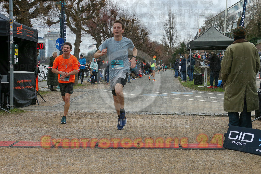 231231_1155_EX1_4566 | Sportfotografie im Rhein-Sieg Kreis, Köln, Bonn, NRW, Rheinland Pfalz, Hessen, etc. Unser Tätigkeitsfeld umfasst den Laufsport vom Volkslauf über den Marathon, Duathlon, Triathon bis zum Ultralauf wie Kölnpfad Ultra oder Schindertrail.